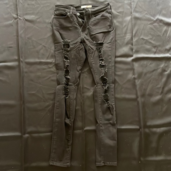 Levi’s 711 Skinny Destroyed Black Jean - Picture 1 of 4